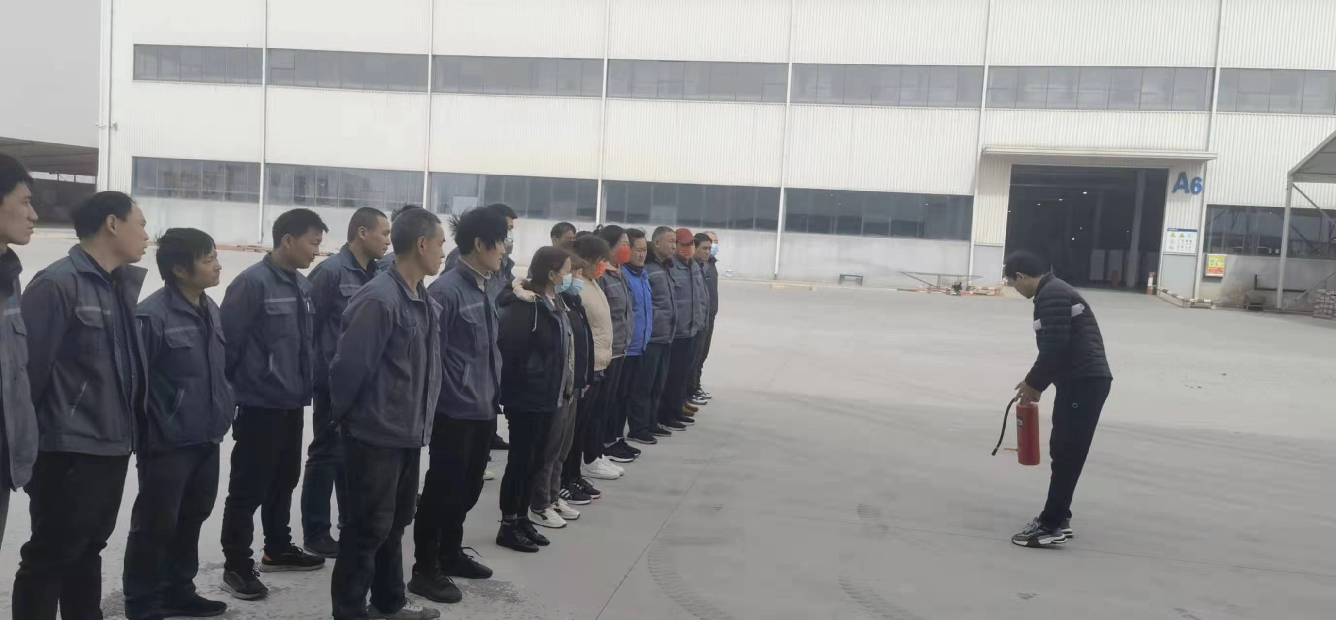 開(kāi)展消防演練，提升員工應(yīng)急能力