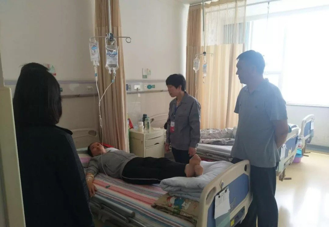 美廚公司工會(huì)、愛(ài)心基金會(huì)聯(lián)合湖濱鎮(zhèn)總工會(huì)走(圖1)
