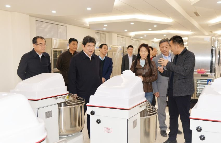 市委常委、統(tǒng)戰(zhàn)部部長李家良陪同客人到濱州市(圖4)